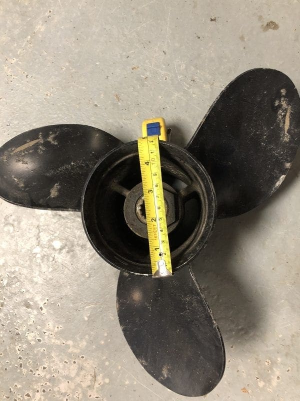 3 blade 17.5 x 37 propeller size