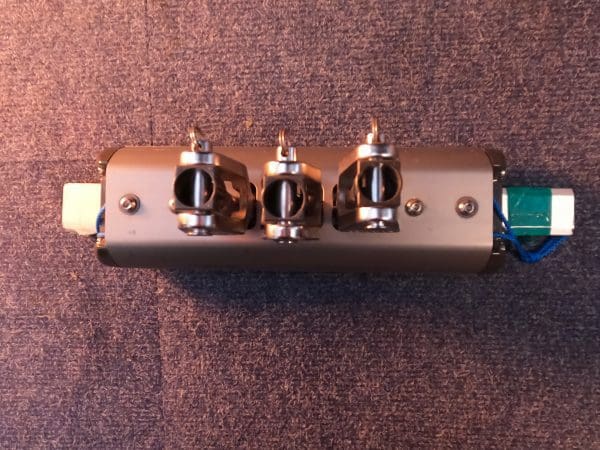 Lewmar Size 3 Ocean Long car with 3 upstands.