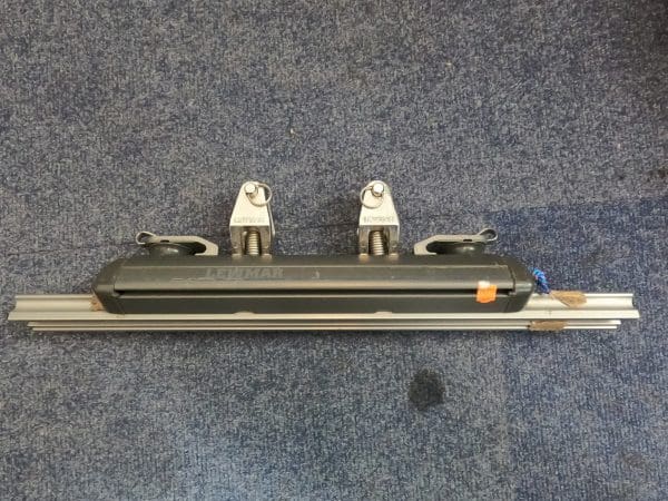 Lewmar ocean car with two upstands and double control sheaves
