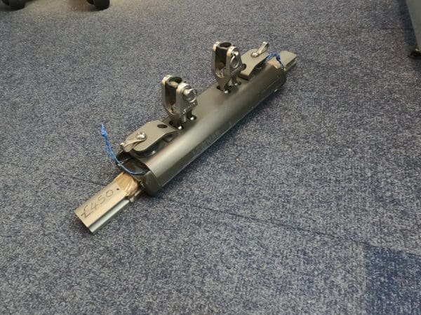 Lewmar ocean car with two upstands and double control sheaves
