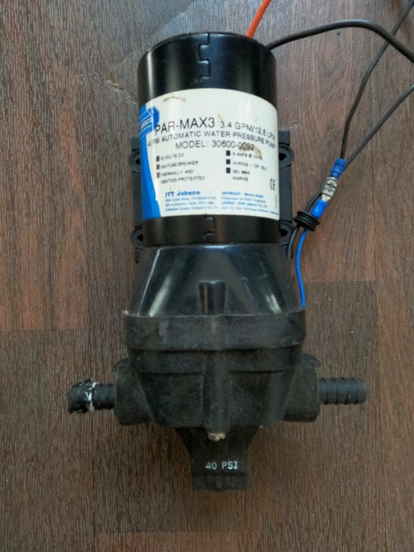 Jabsco 30600-0092 PAR-Max 3 Automatic water pressure pump system.